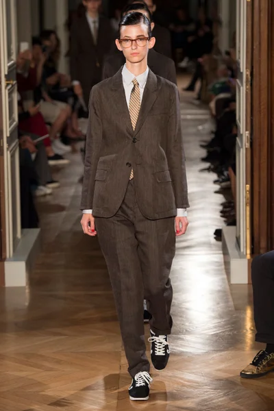 Look 45
